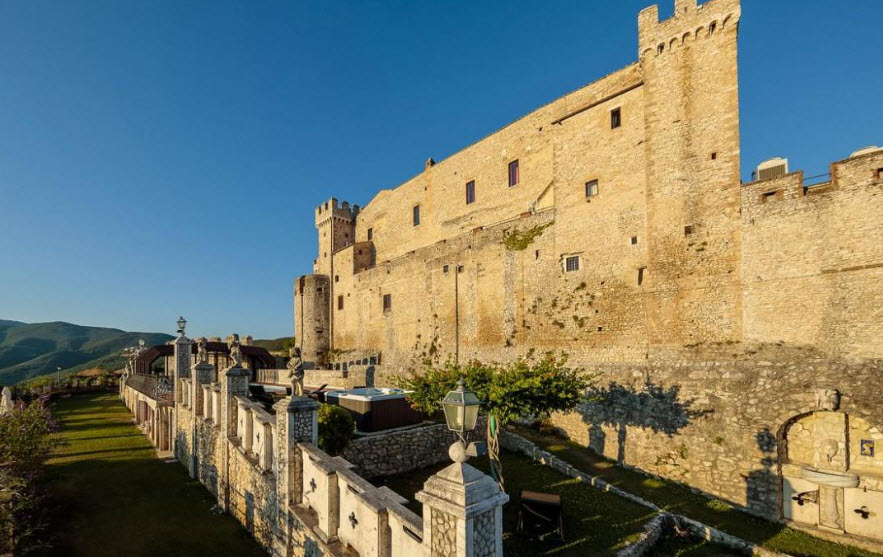 Hotel Ristorante Castello Orsini, Italy